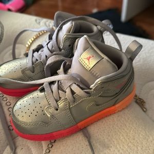 Jordan’s size 8C brand new